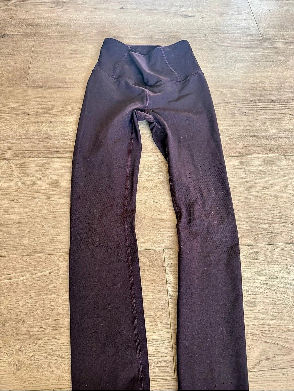 Lululemon maroon leggings